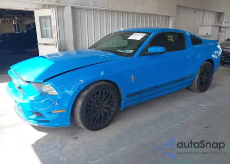 2014 Ford Mustang V6 Premium из США, поврежденный, VIN 1ZVBP8AM3E5203170